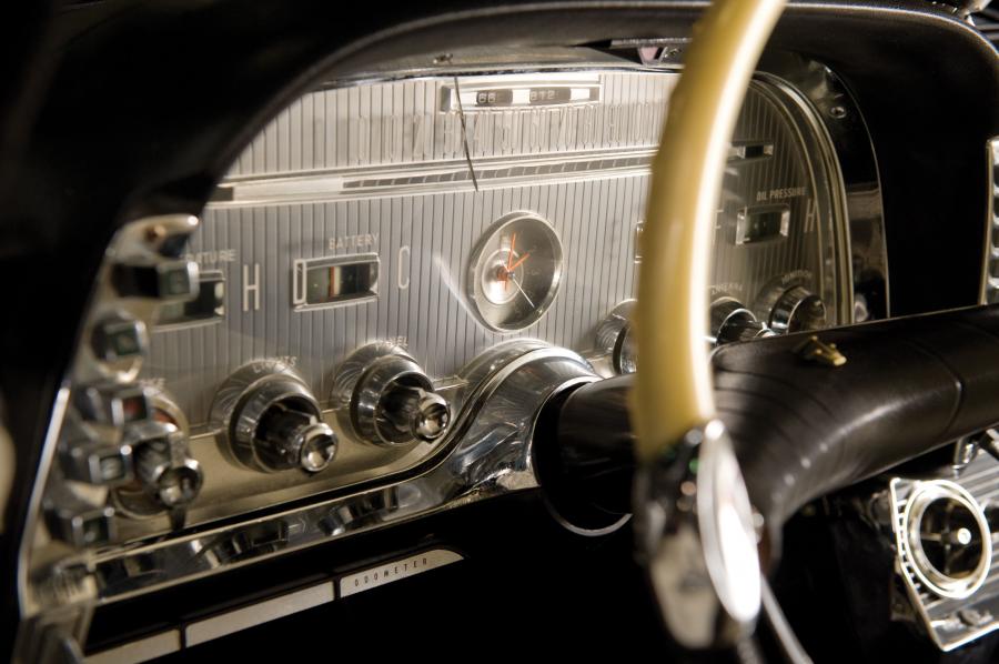  Chrysler Imperial Crown Sedan 1959 года  (фото 9 из 12)